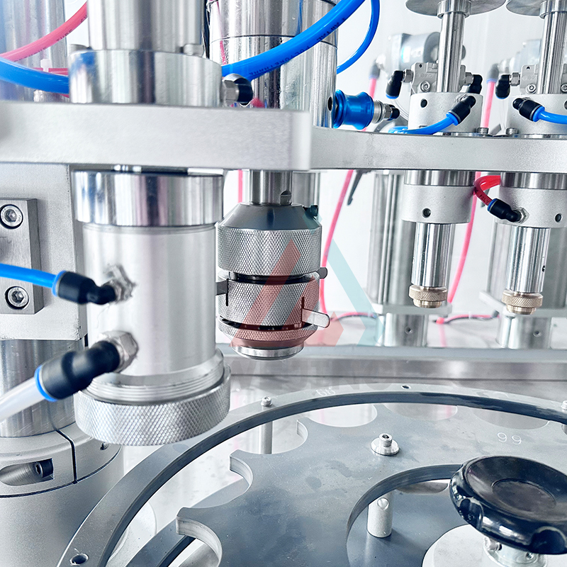 Vacuum pumping and sealing machine.jpg